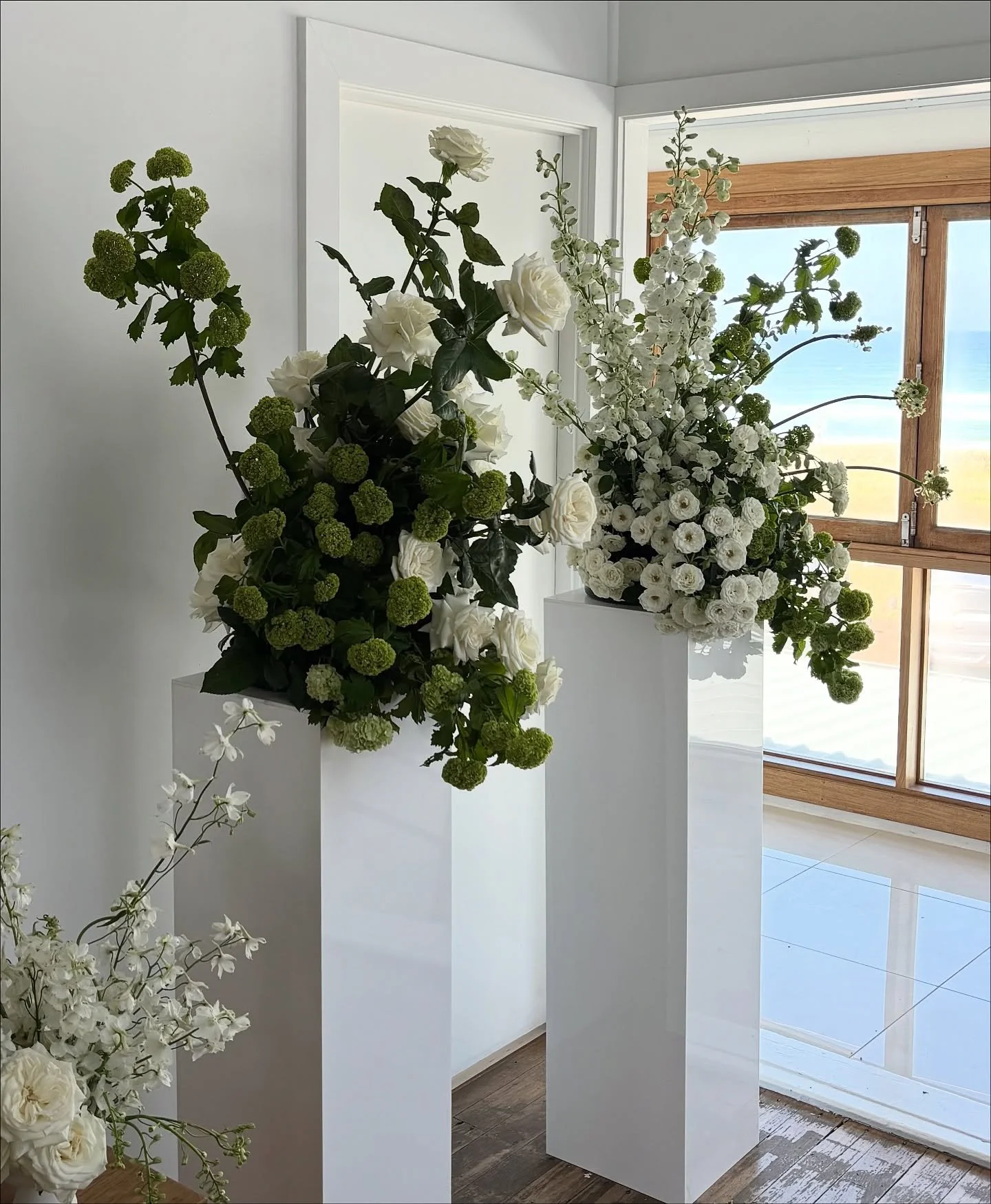 Folea the green &amp; white queens!!! Favourite @_yourbud on the ✂️ helping out for this one. Dream Job