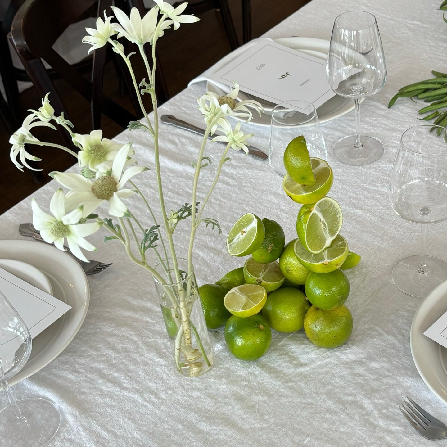 Limes and Flannel, a match made in heaven 💚 are you adding fruits to your table scape?