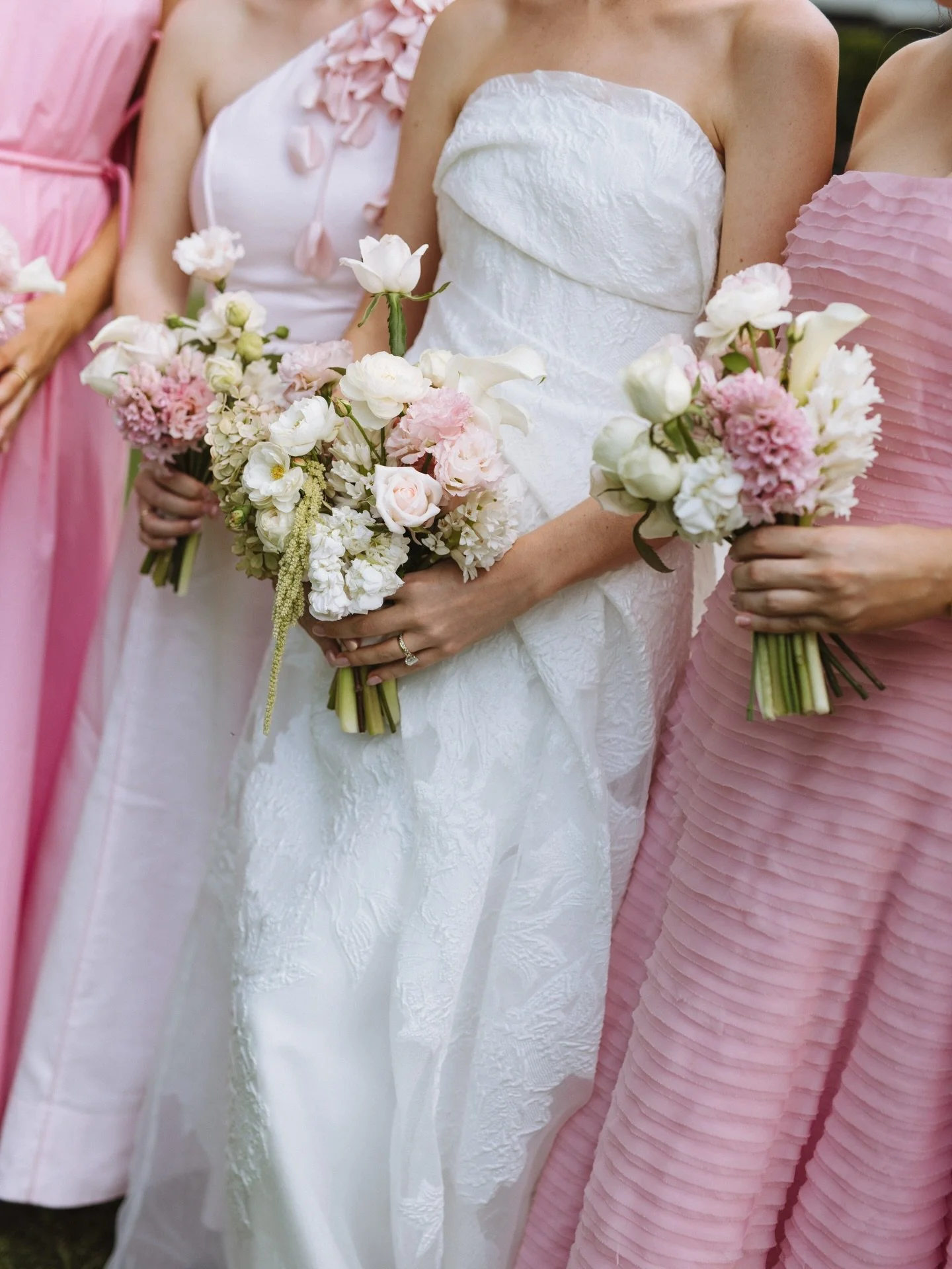 Gorgeous Lillian and her girls, captured beautifully by @margotestewartphoto