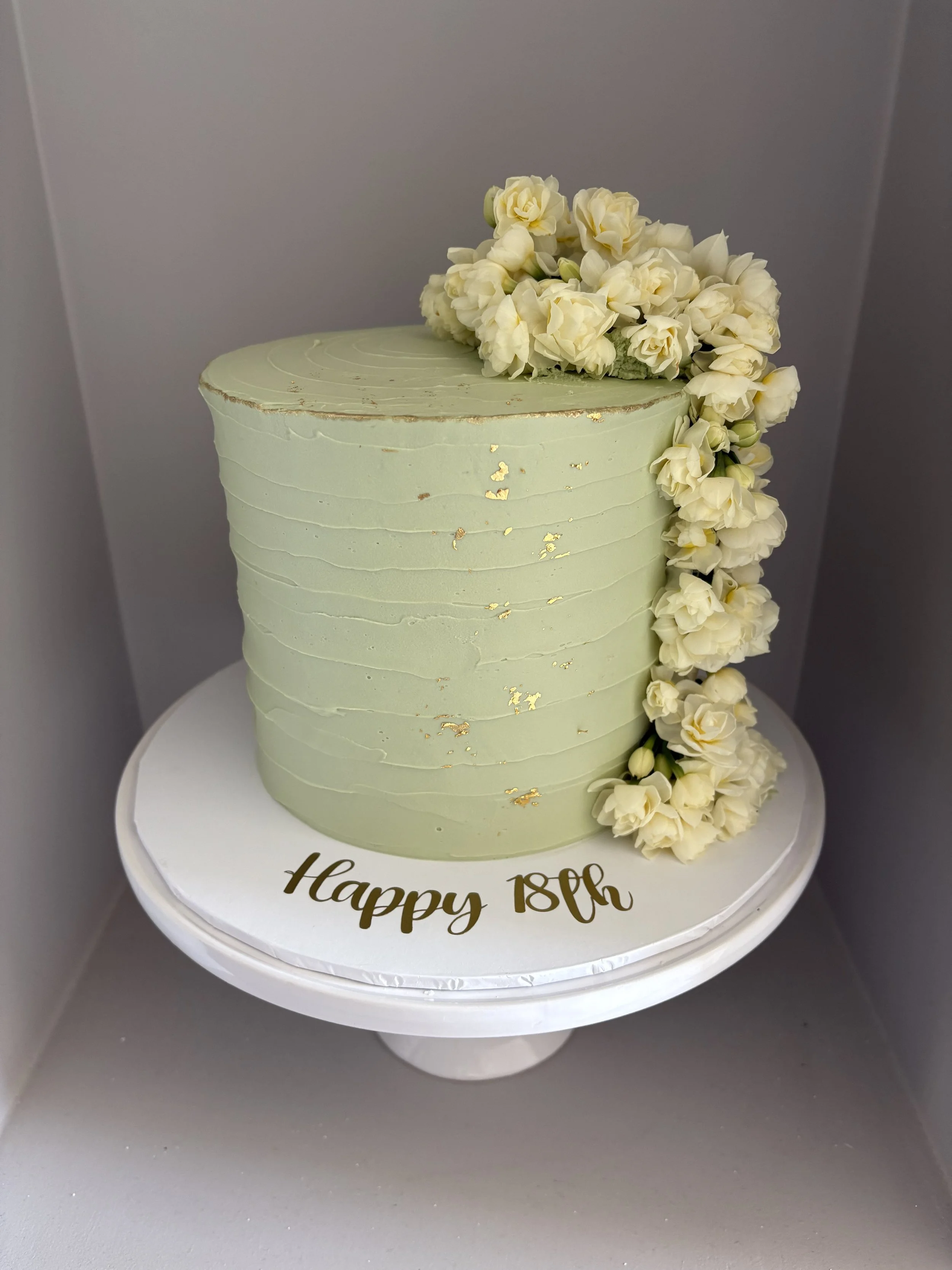 Sage green ripples - with natural flowers