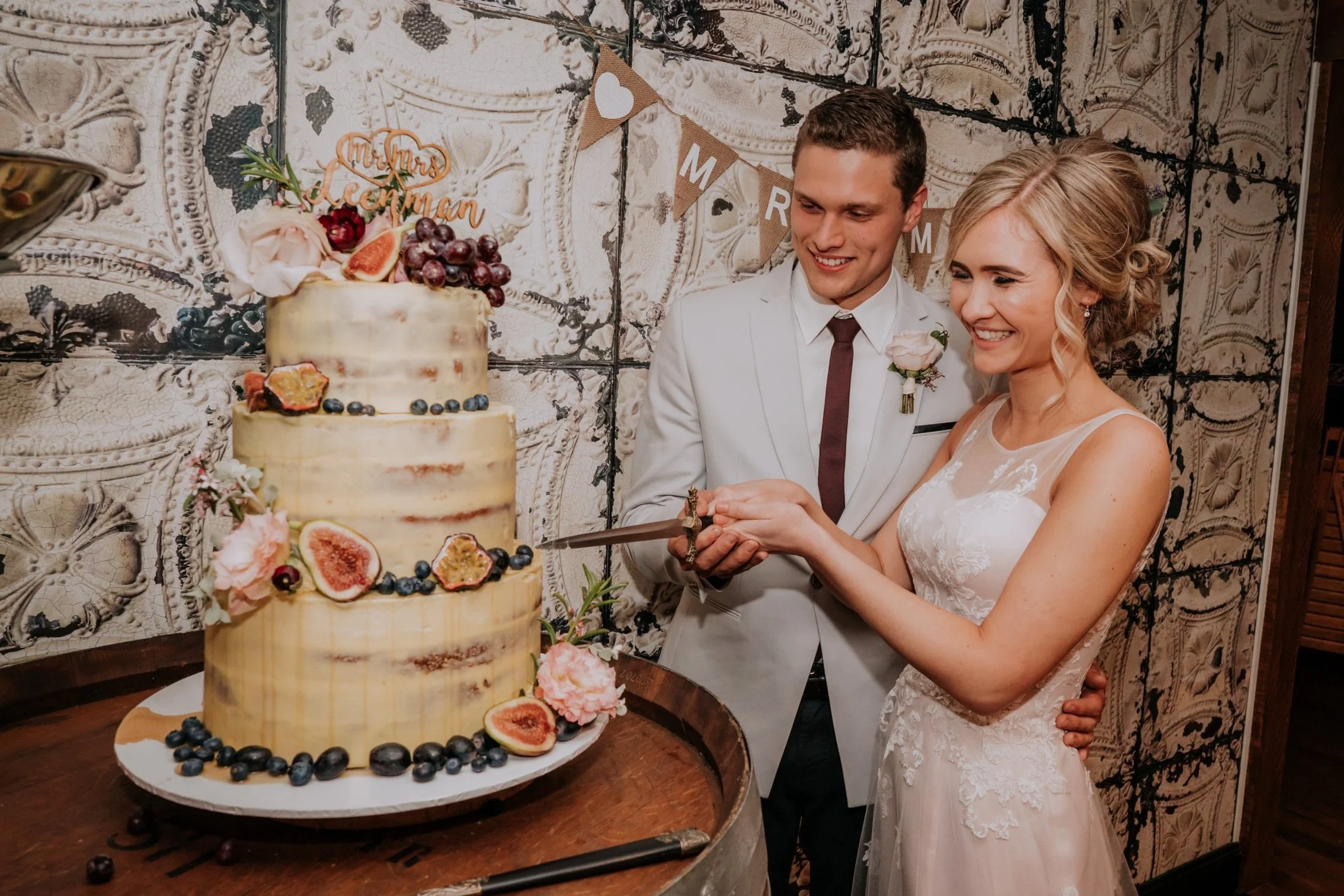 Mr & Mrs Leenman - Fruity Naked Cake
