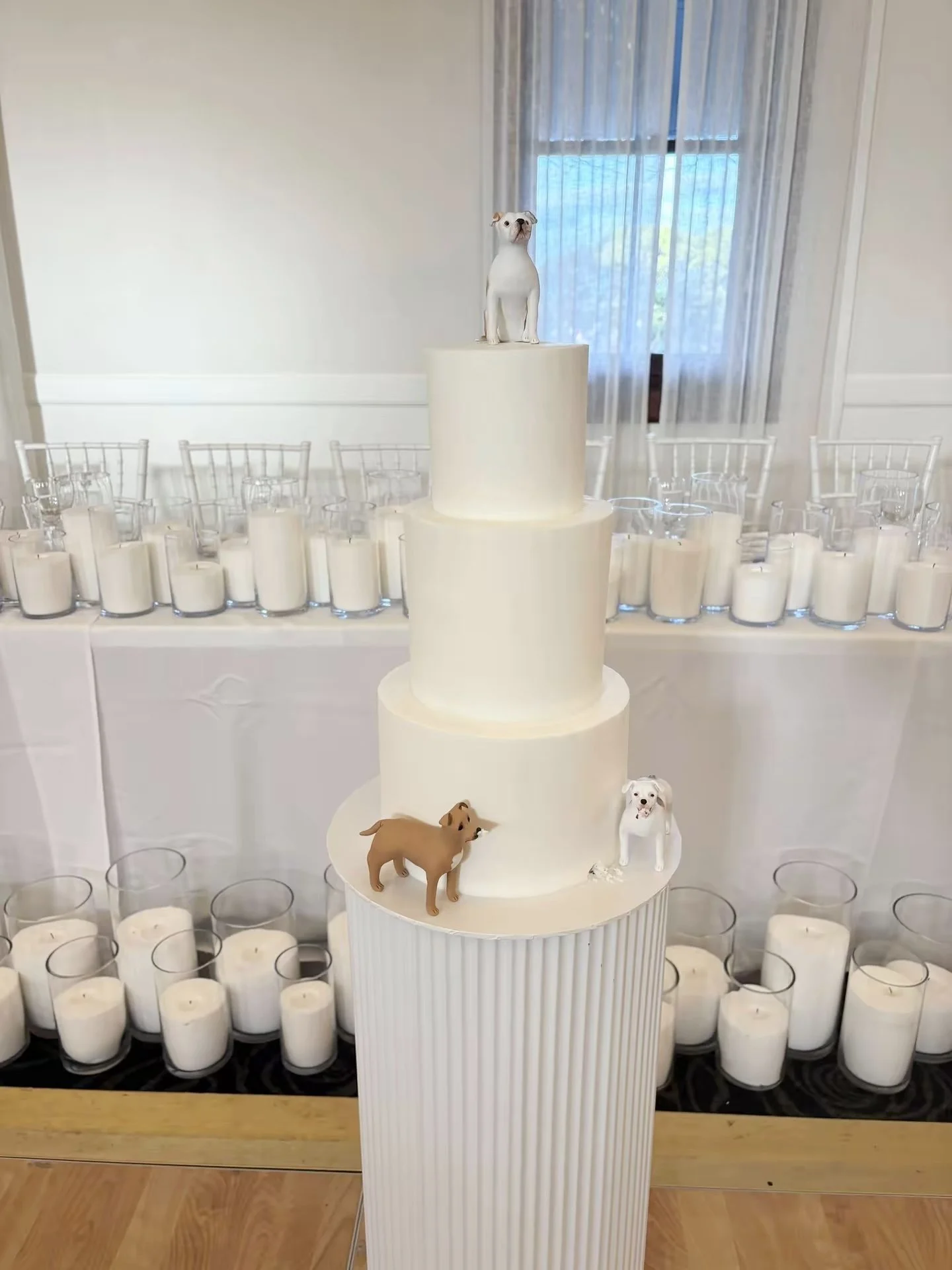 Pure White - 3 Tier Cheeky Doggies