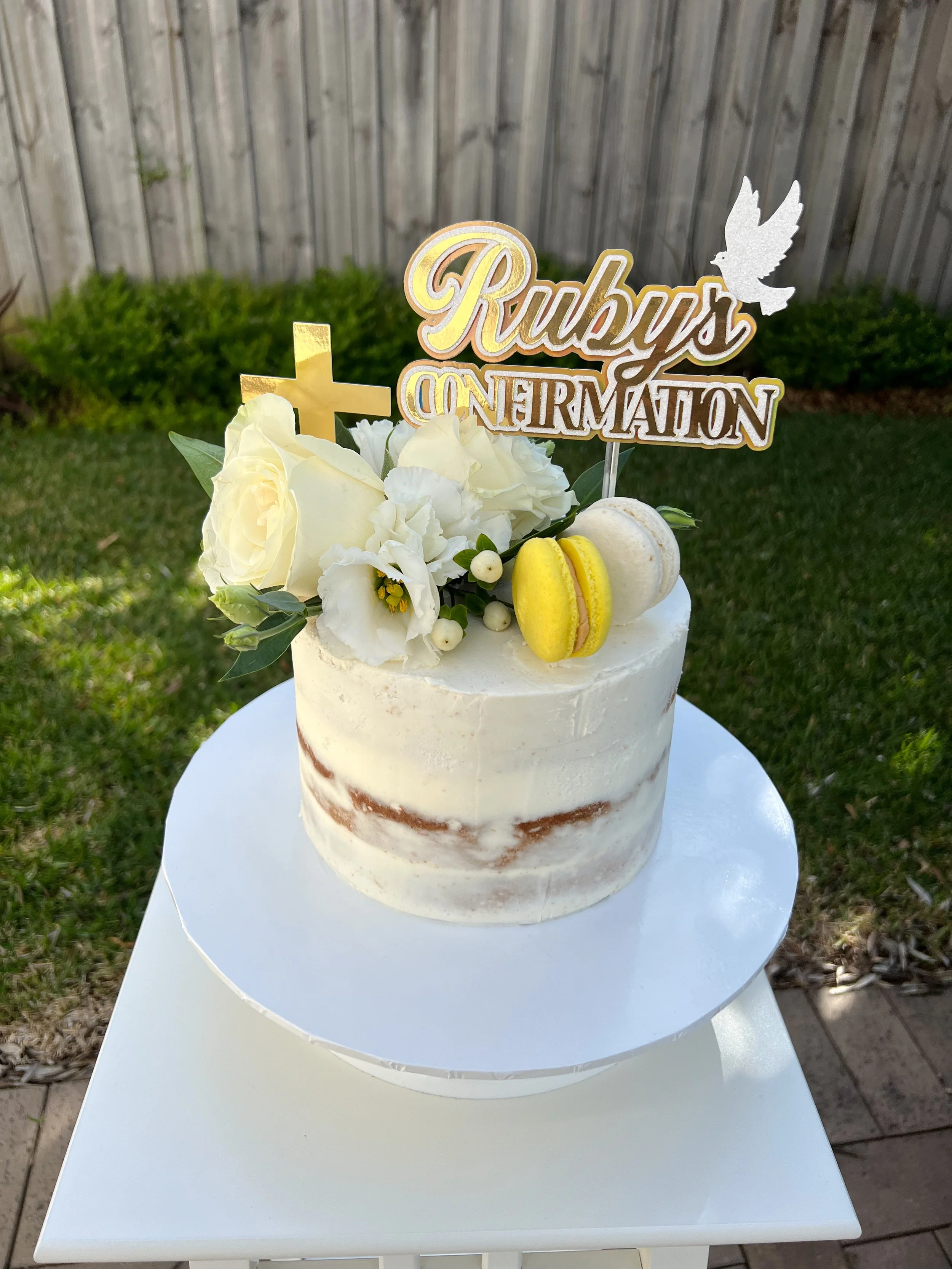 Naked Cake with macarons - Confirmation Cake