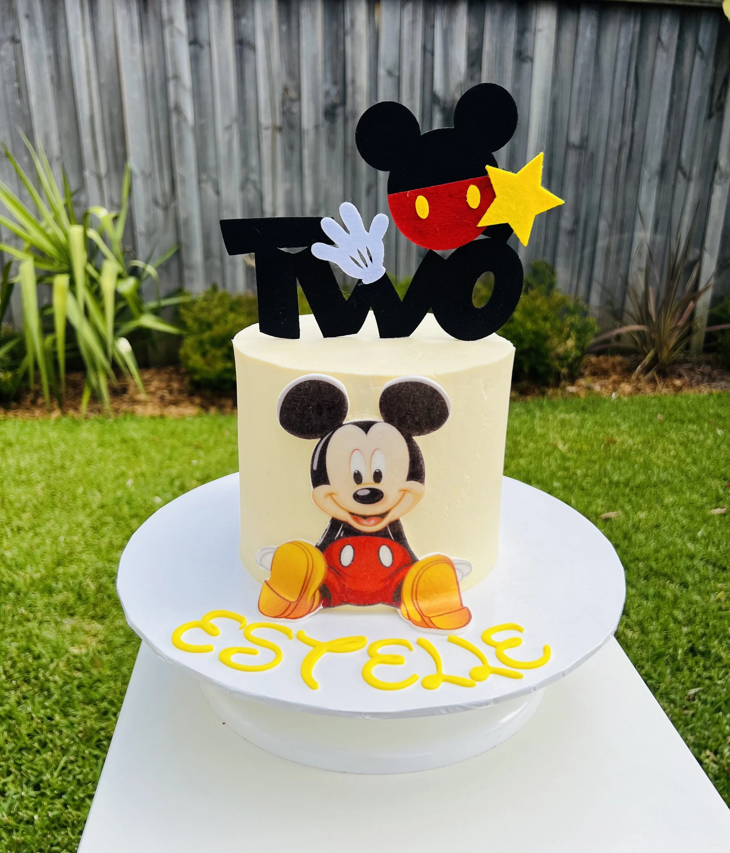 Disney Mickey Mouse Cake