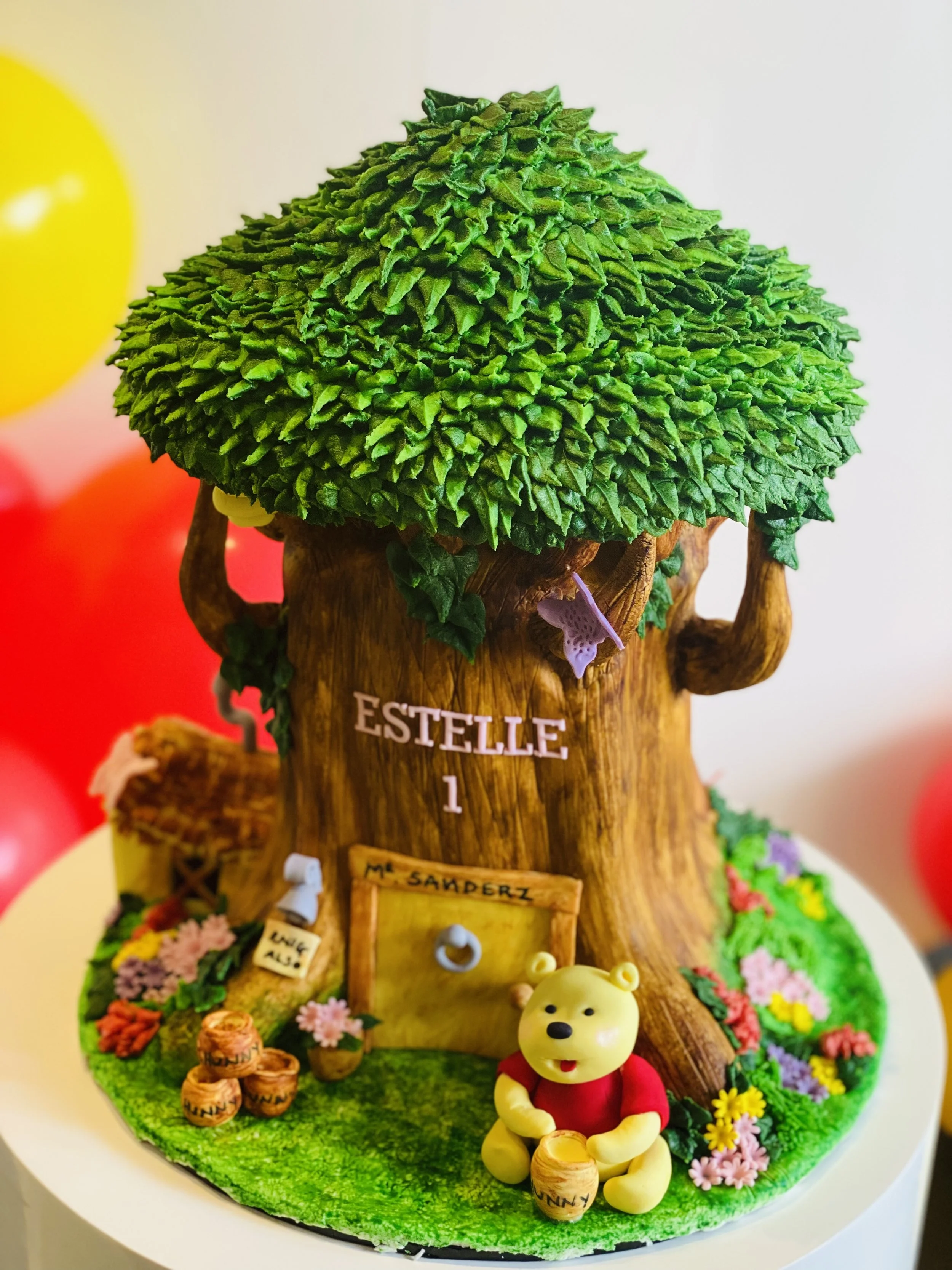 Disney Winnie the Pooh Treehouse cake