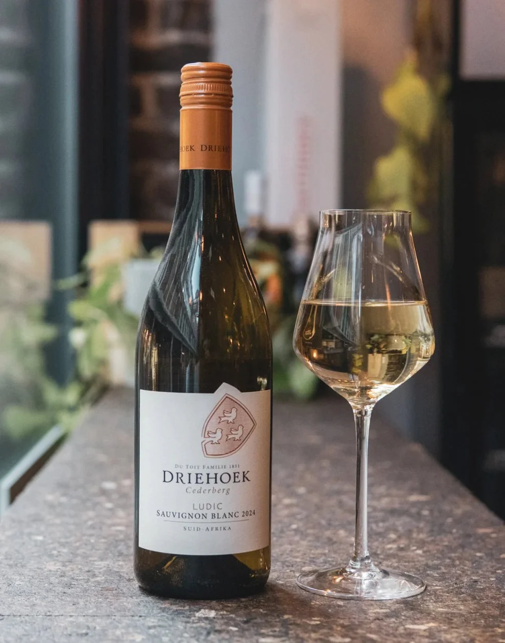 It's Sauvignon Blanc Day 🍷☁️ We&rsquo;re celebrating with Driehoek Sauvignon Blanc 2024 from the Cederberg, South Africa - a wine with its head in the clouds and its roots in the mountains.

Fresh, zippy, and beautifully expressive, it&rsquo;s burst