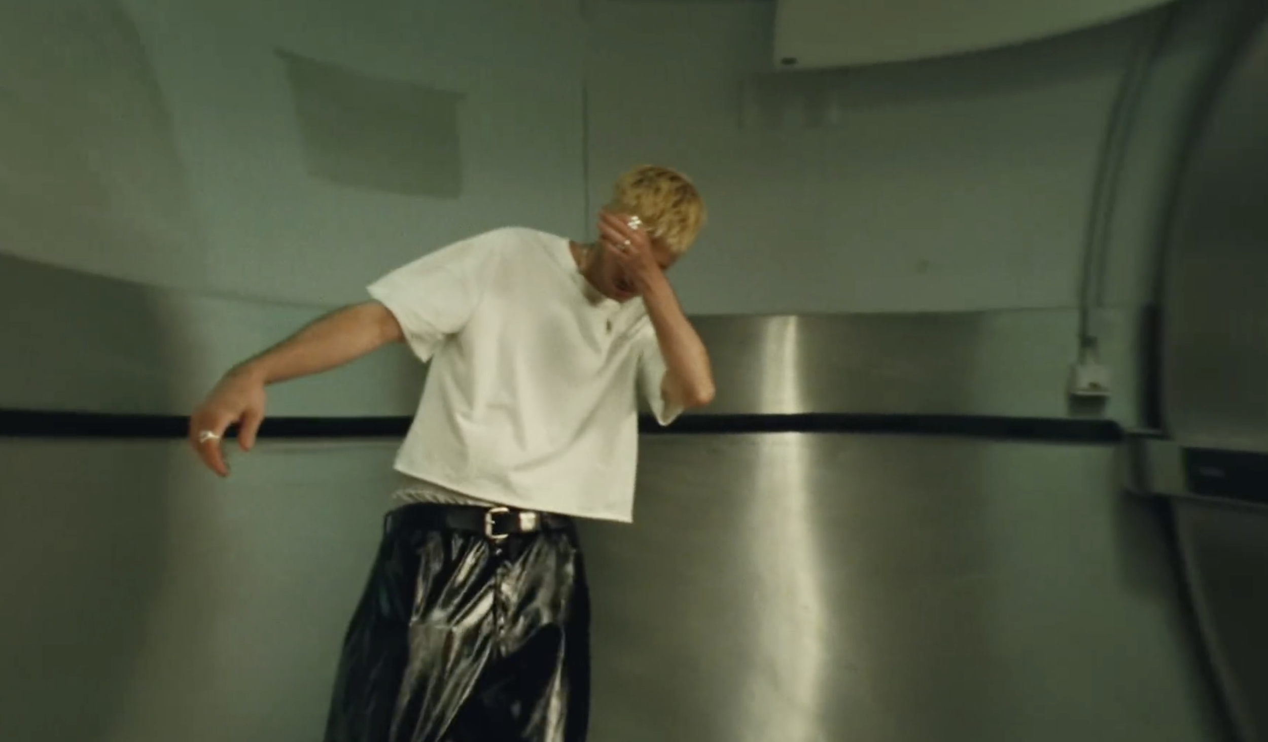 OSCAR & THE WOLF — SOMEBODY WITHOUT YOU 3.png