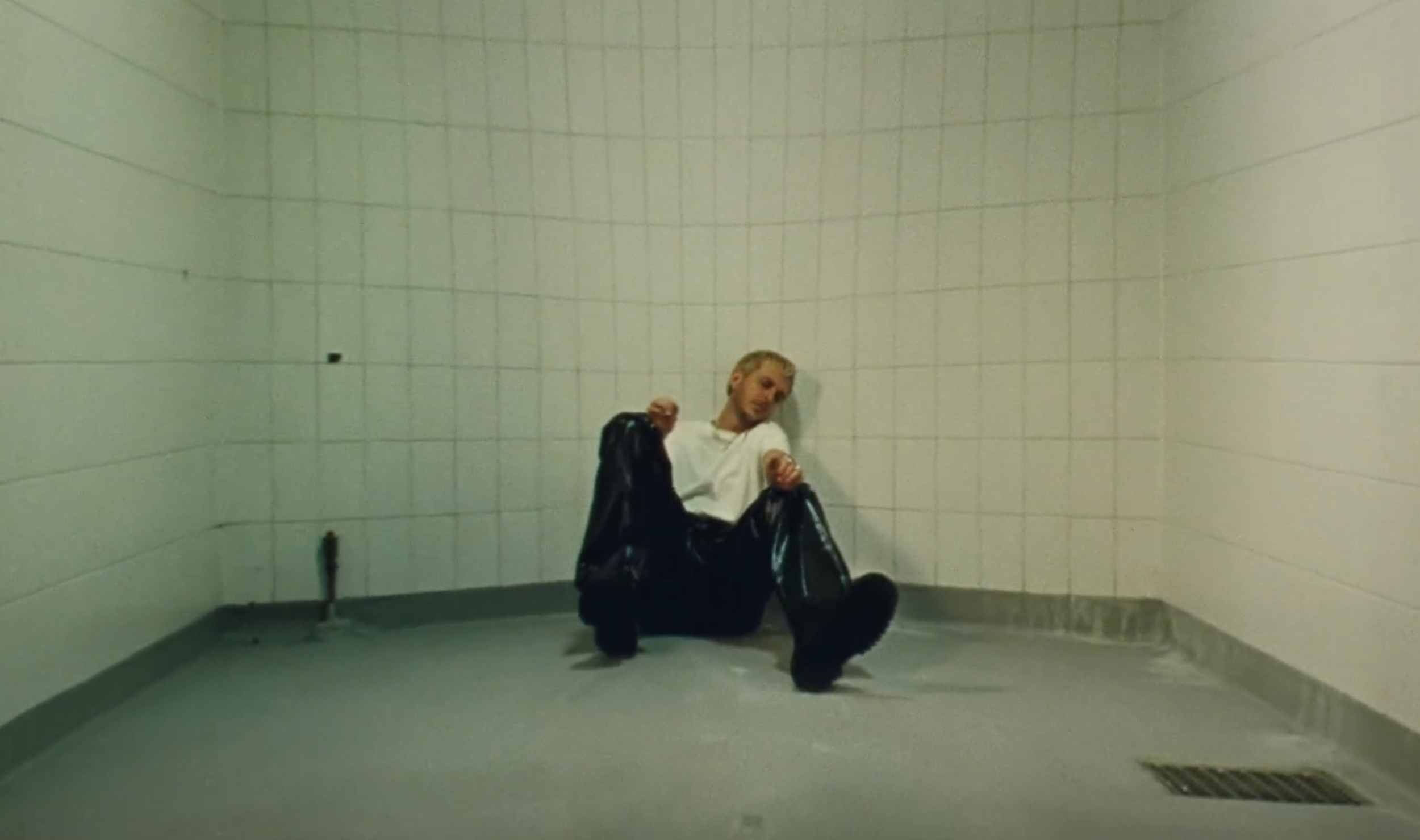 OSCAR & THE WOLF — SOMEBODY WITHOUT YOU 1.png