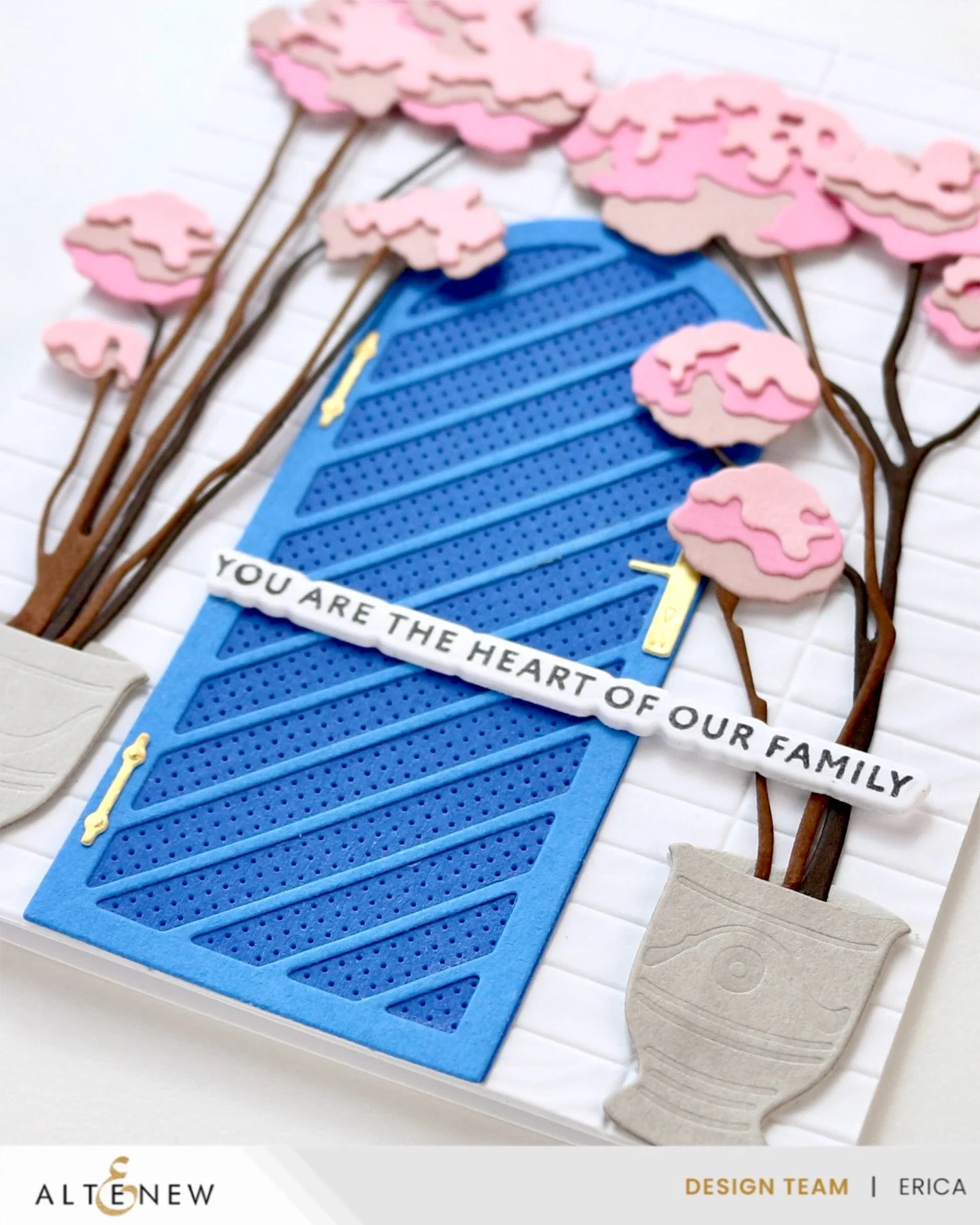 It&rsquo;s been a little bit of an @altenewllc extravaganza this week but I&rsquo;m not hating it, when it&rsquo;s one amazing product after another 😍 
This card is a little manifestation of how I want my own front door to look like. I&rsquo;m lovin