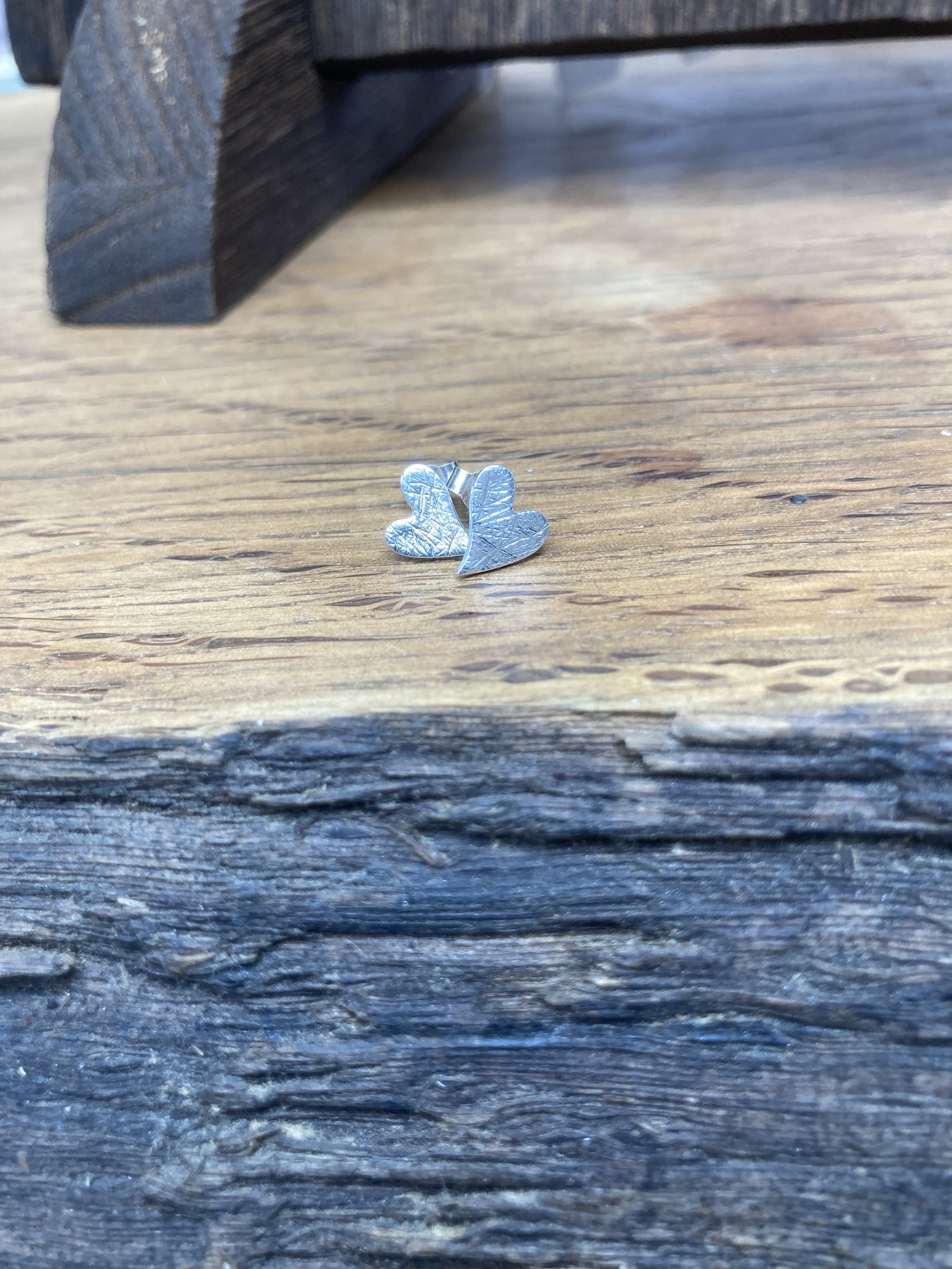 Handmade shimmer lazy heart stud earrings