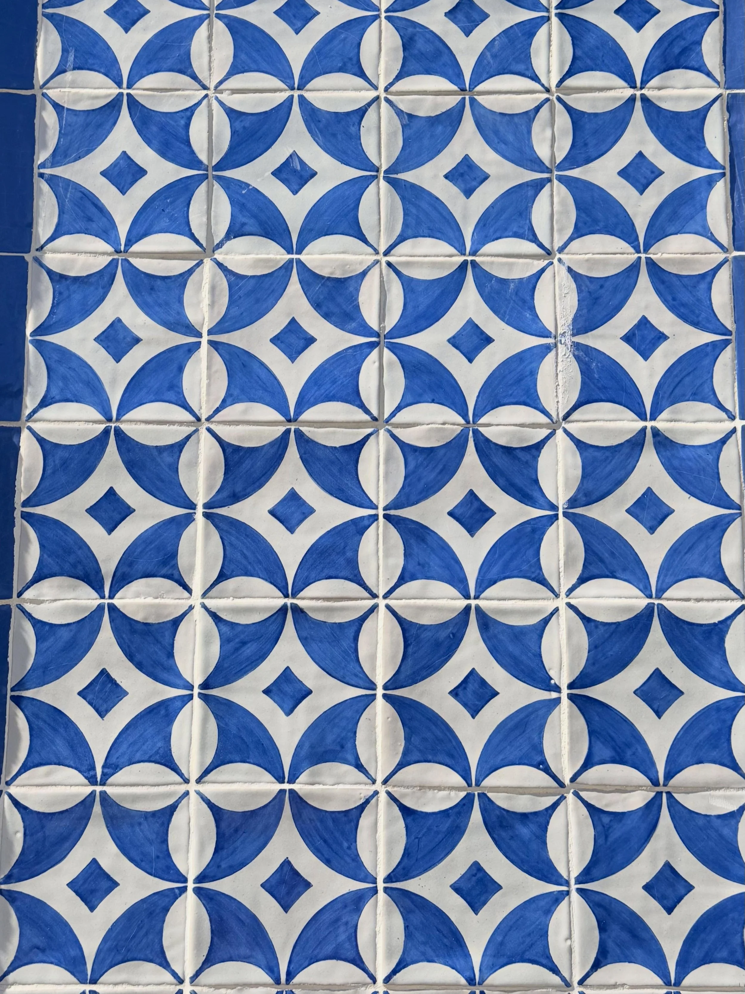 Dear Lisbon, you were LOVELY! A handful of snapshots capturing art and design in tile, architectural elements and noticing beauty in the ordinary life in Lisbon. What a gift of rest between these retreats. I stayed at the most precious boutique hotel