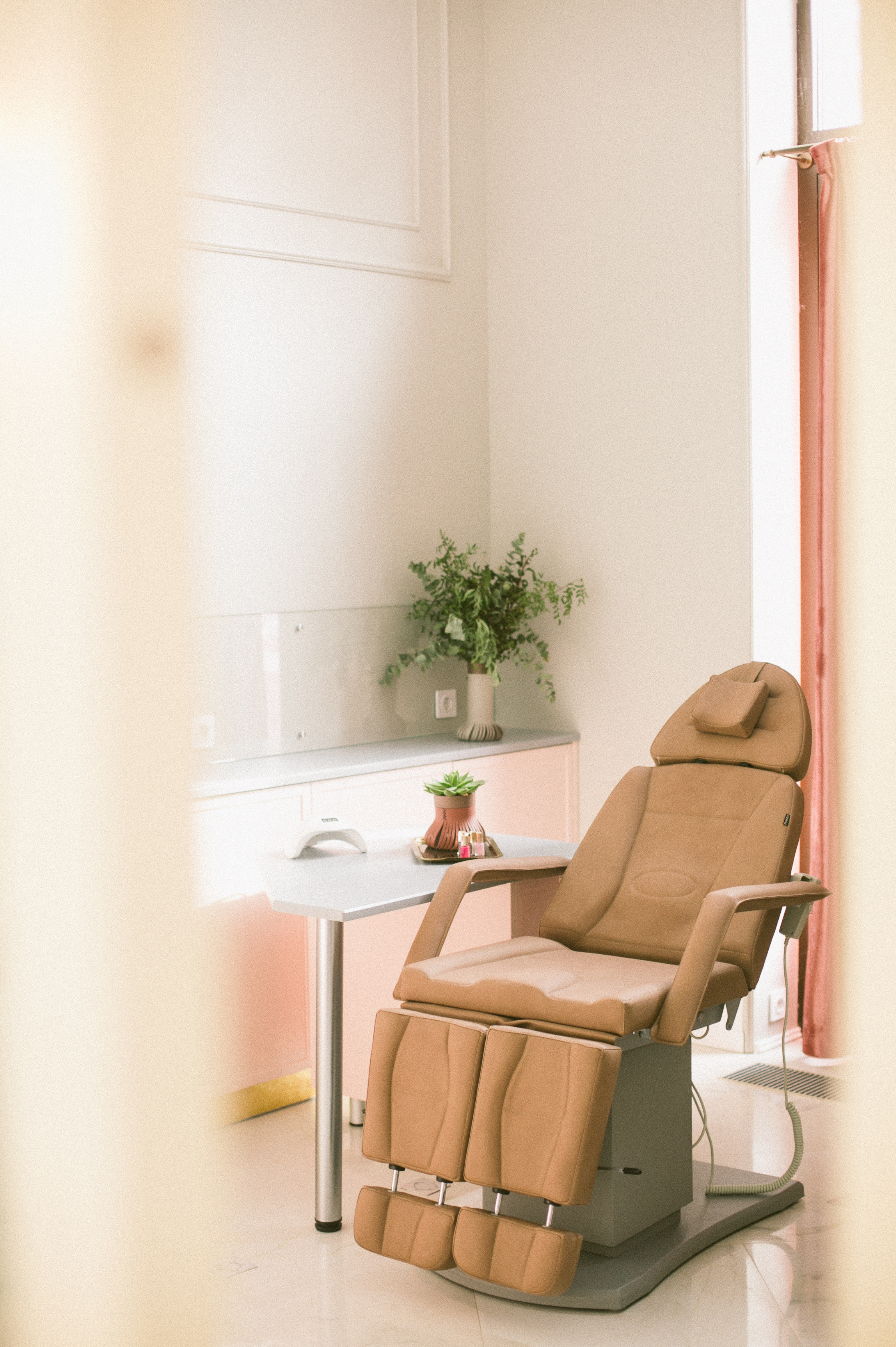 CHAPTER FIFTY-TWO: Men’s Aesthetics—‘tox, Skincare &amp; Treatments Guys Actually Love