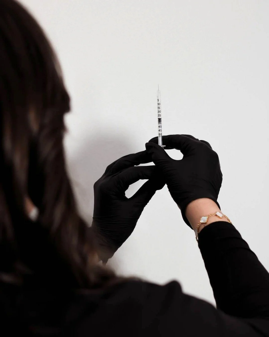 💰 Here's why we price Tox by the unit, not by area.

Most practices charge by location (forehead, crow's feet, etc.), which means you're paying the same price whether you need 10 units or 30. 

At Il Mulino Aesthetics, we price neurotoxin by the uni