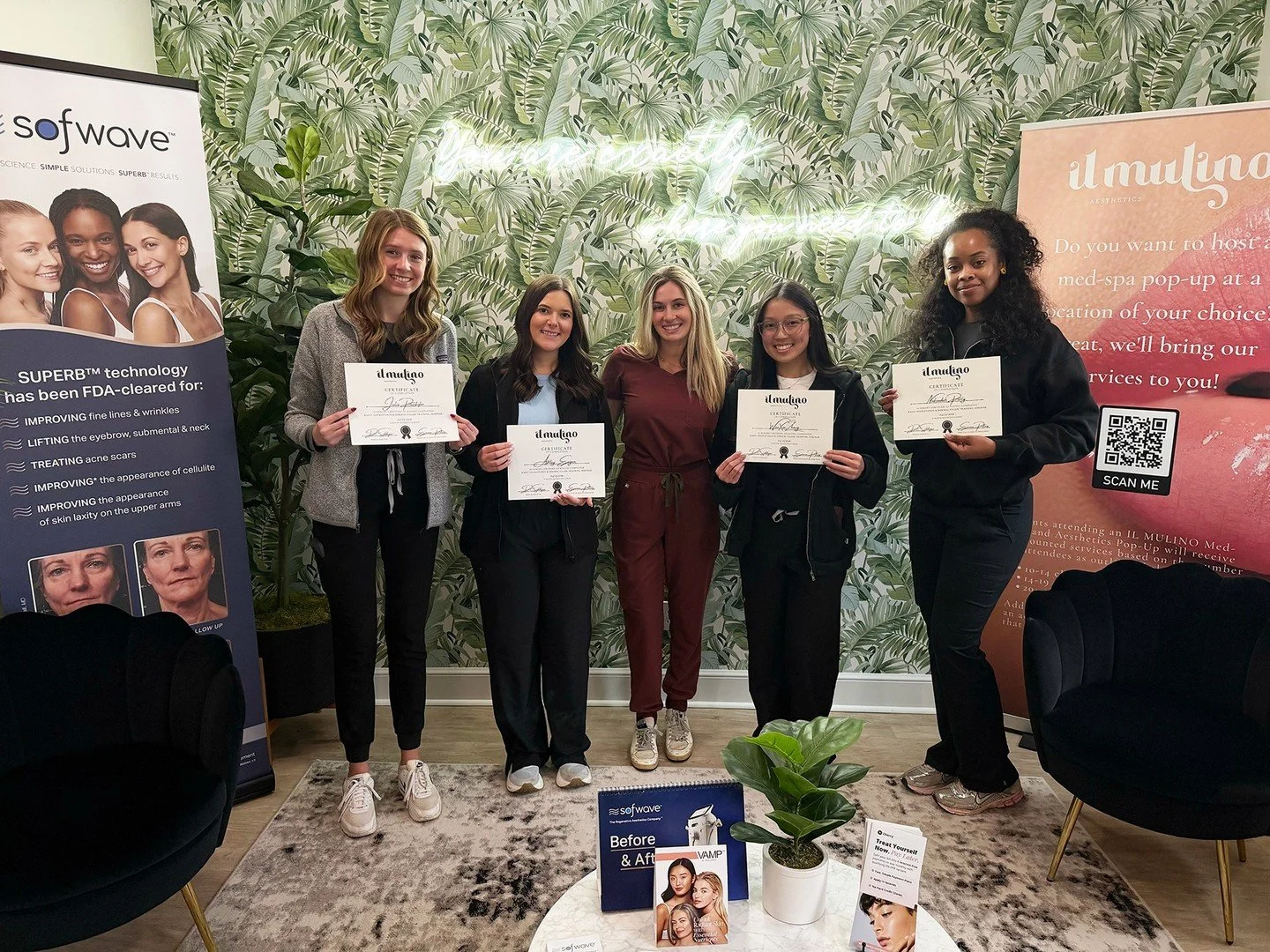 A few weeks ago, we celebrated another group of medical professionals completing their neurotoxin and dermal filler certification at Il Mulino Aesthetics Academy🎉

Once a month, we watch RNs, NPs, and PAs gain the confidence and skills to launch the