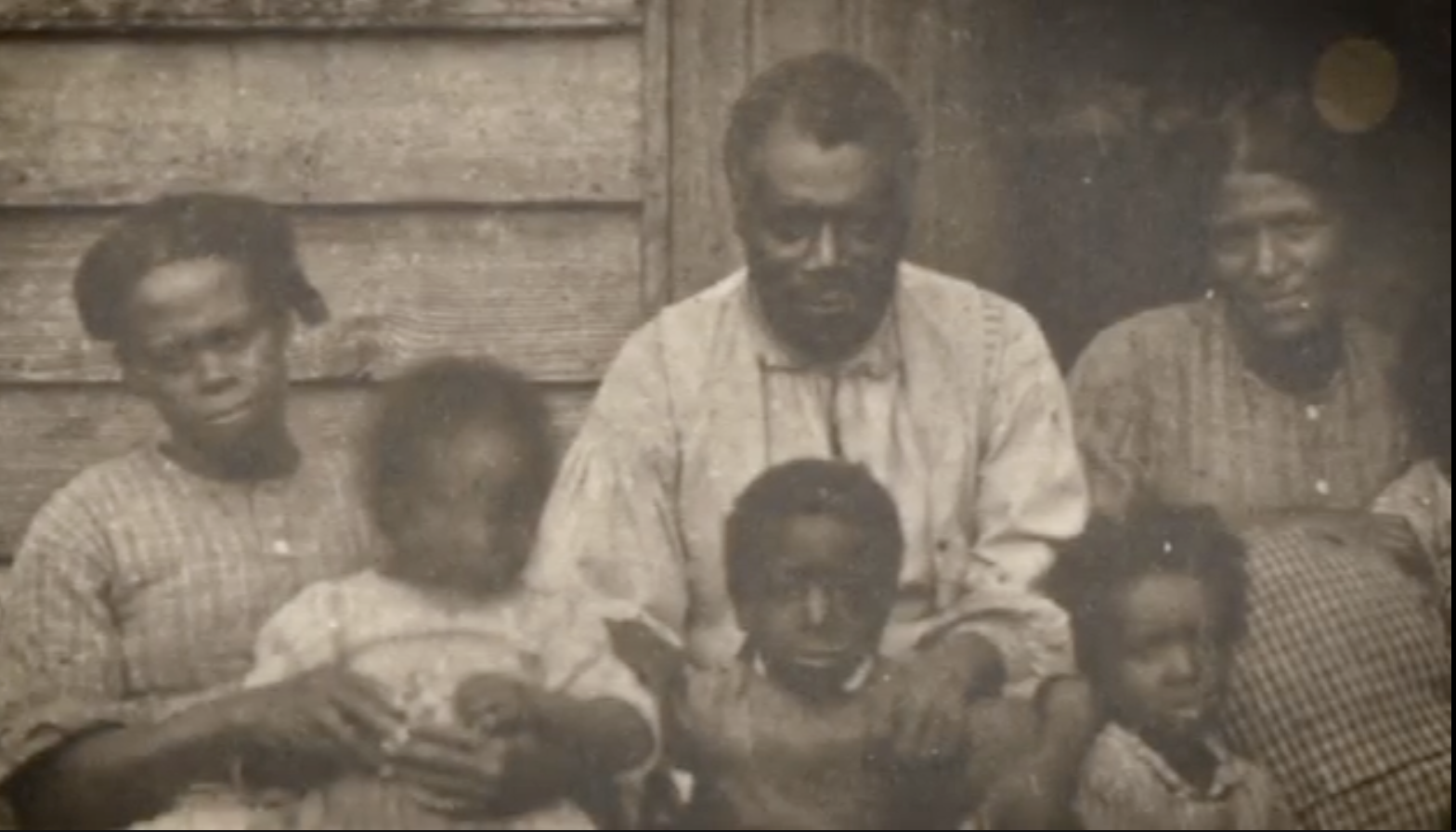 Ellis Island National Museum of Immigration - Discover Your Roots/Michelle Johnson (Producer)