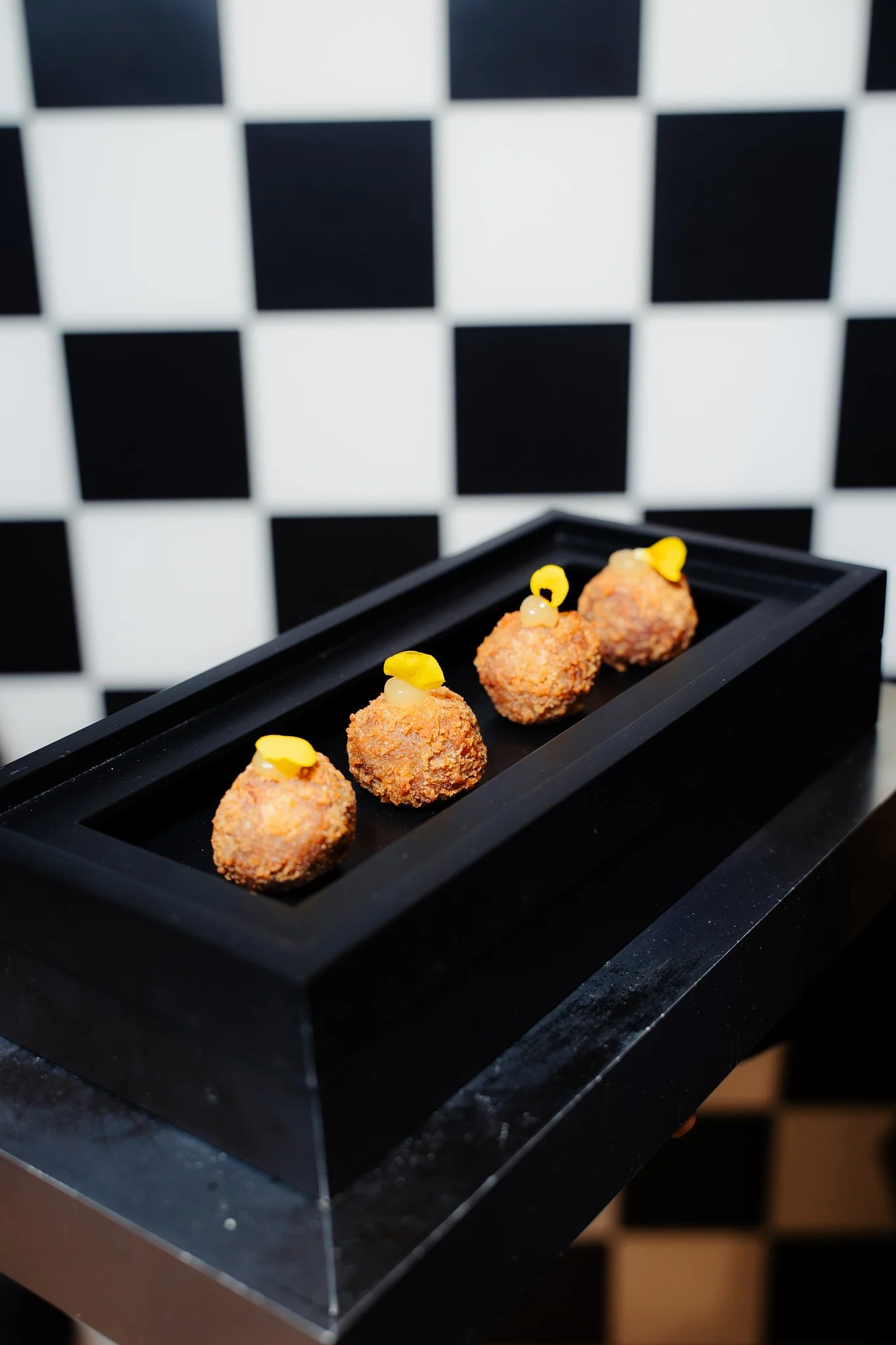 ZB_ManoloBlahnik 16.jpg