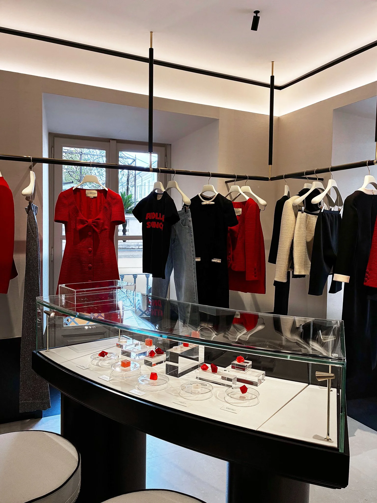 ZB_ValentinoGummies 1.jpg