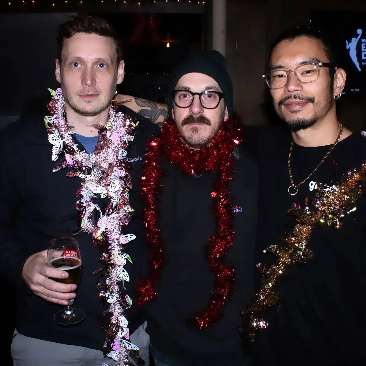 Sparkles aren't only for Special occasions, and not only for girls!

✨Sparkles are permission to show up fully as yourself! They allow us to play😜, laugh😂, and smile 😁

✨Sparkle Friday✨ is a mindset, reminding us to shift from our chaotic workweek