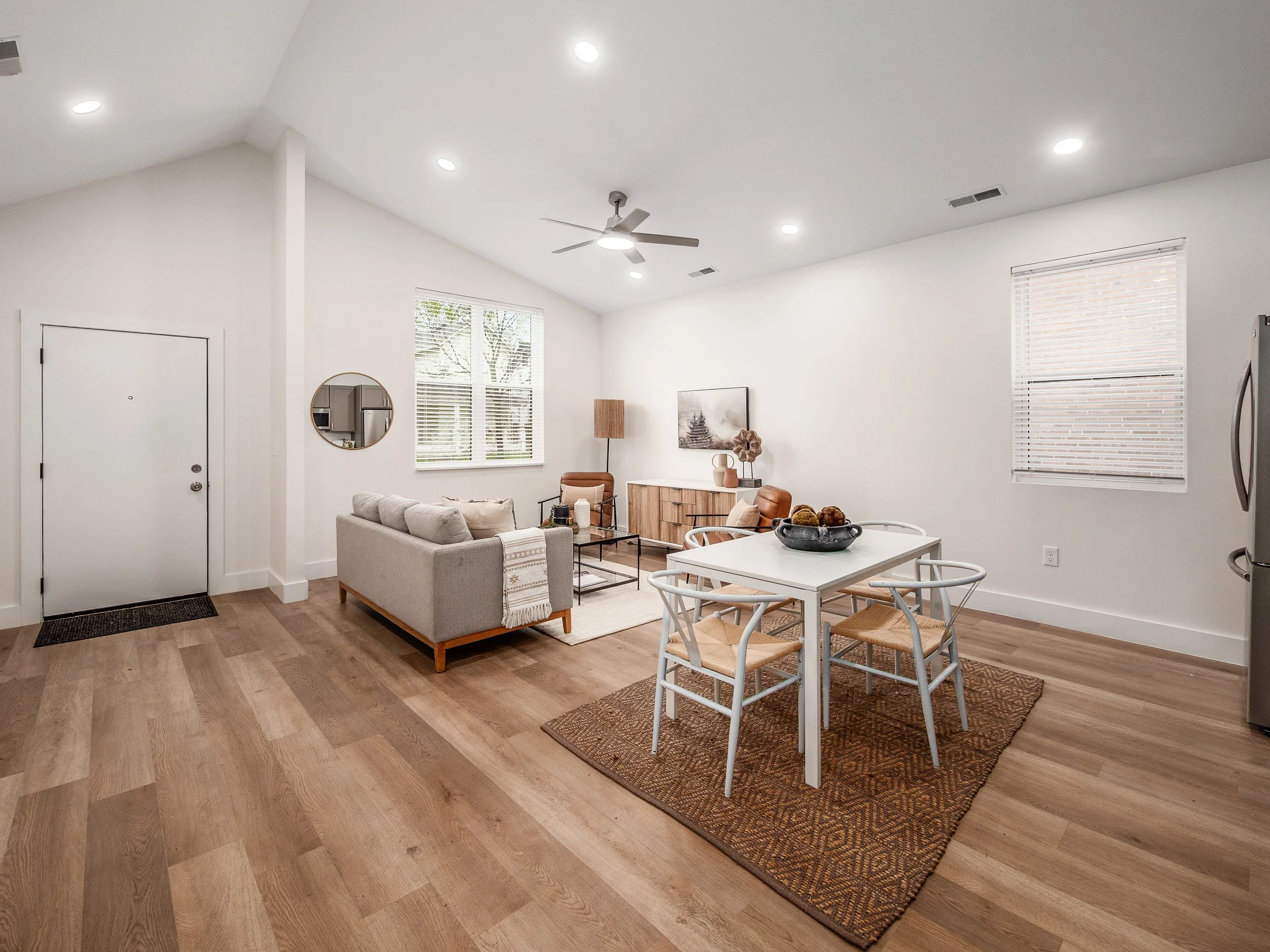 014_Ave Columbus OH 43223 USA.jpg