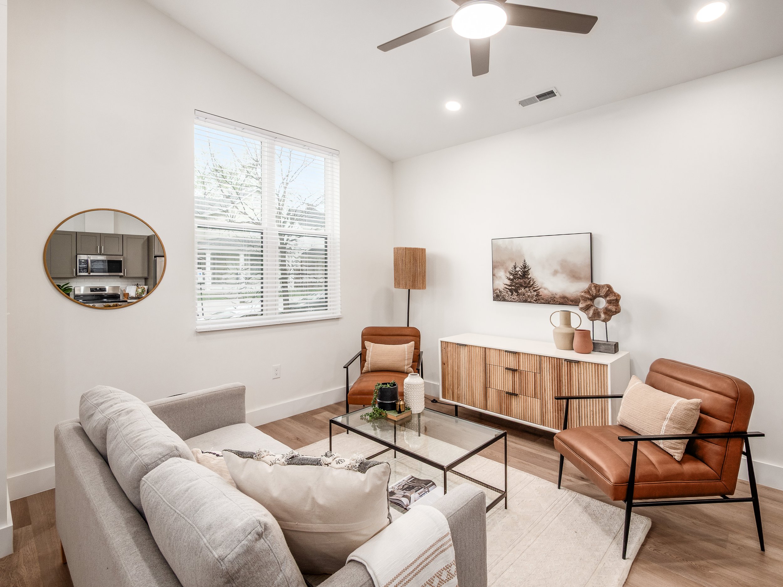 010_Ave Columbus OH 43223 USA.jpg