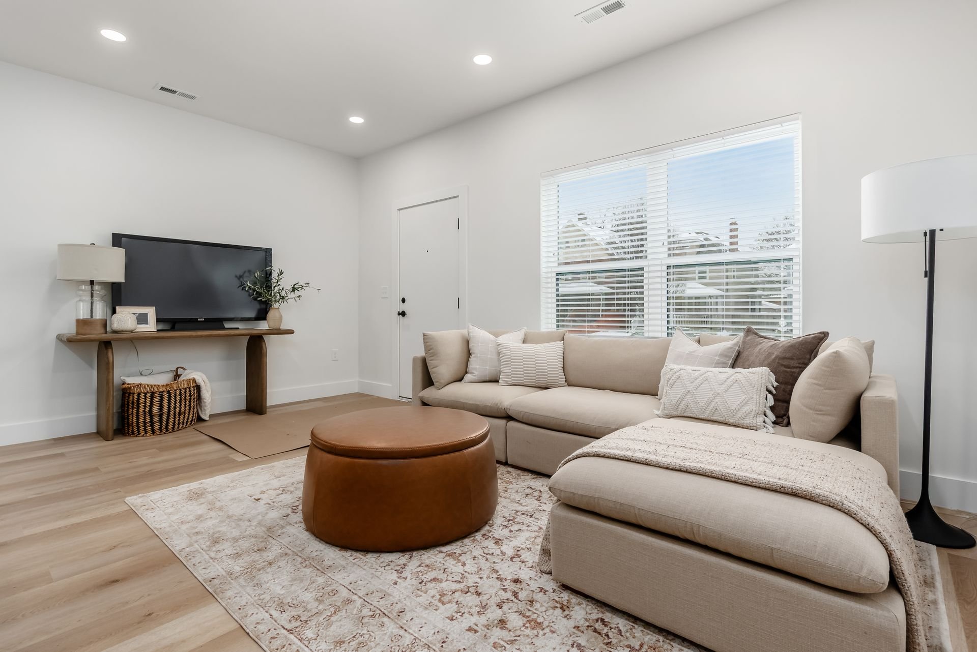 009_ Rd Columbus OH 43205 USA.jpg