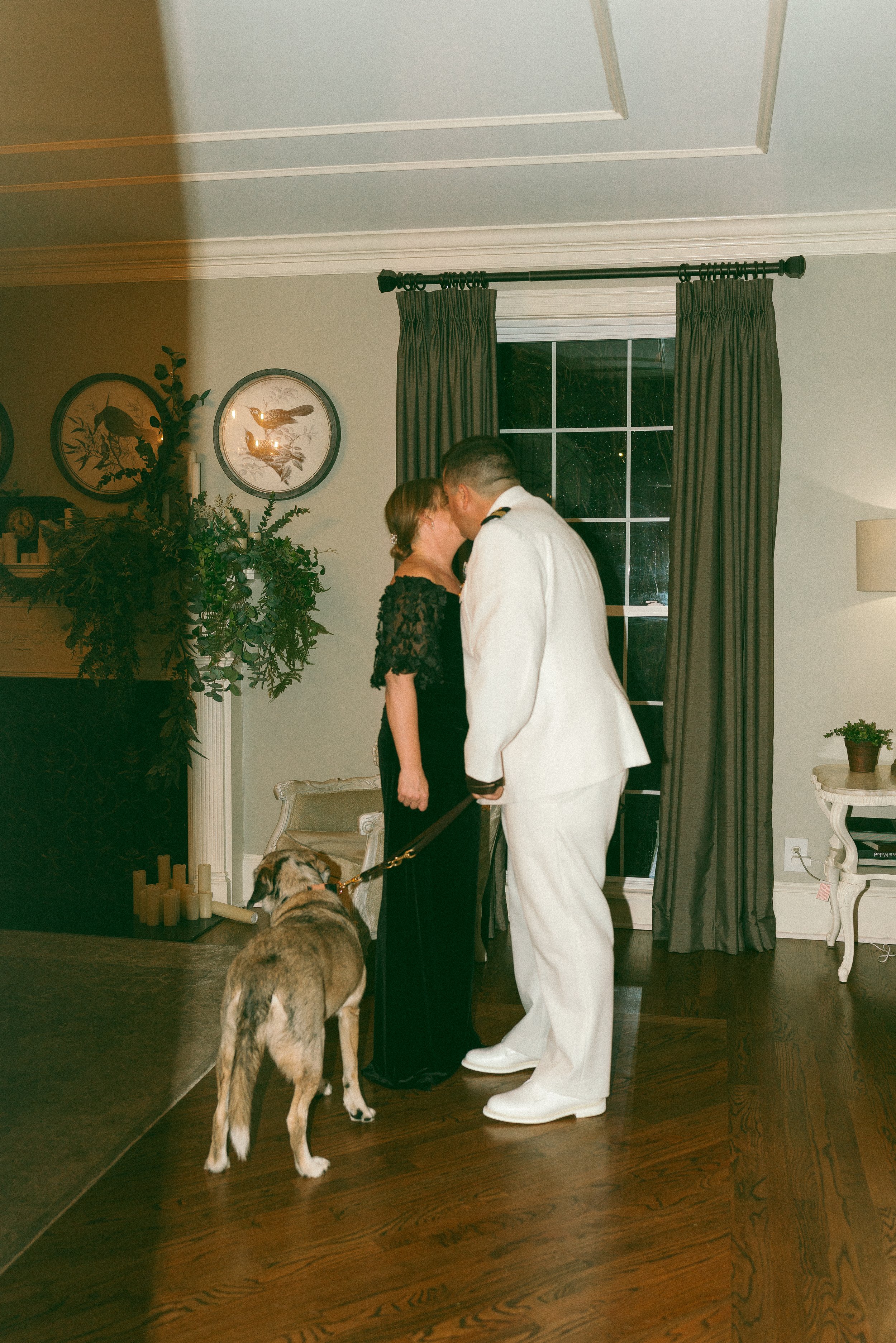  candid portraits of sweet family moments at wedding reception 