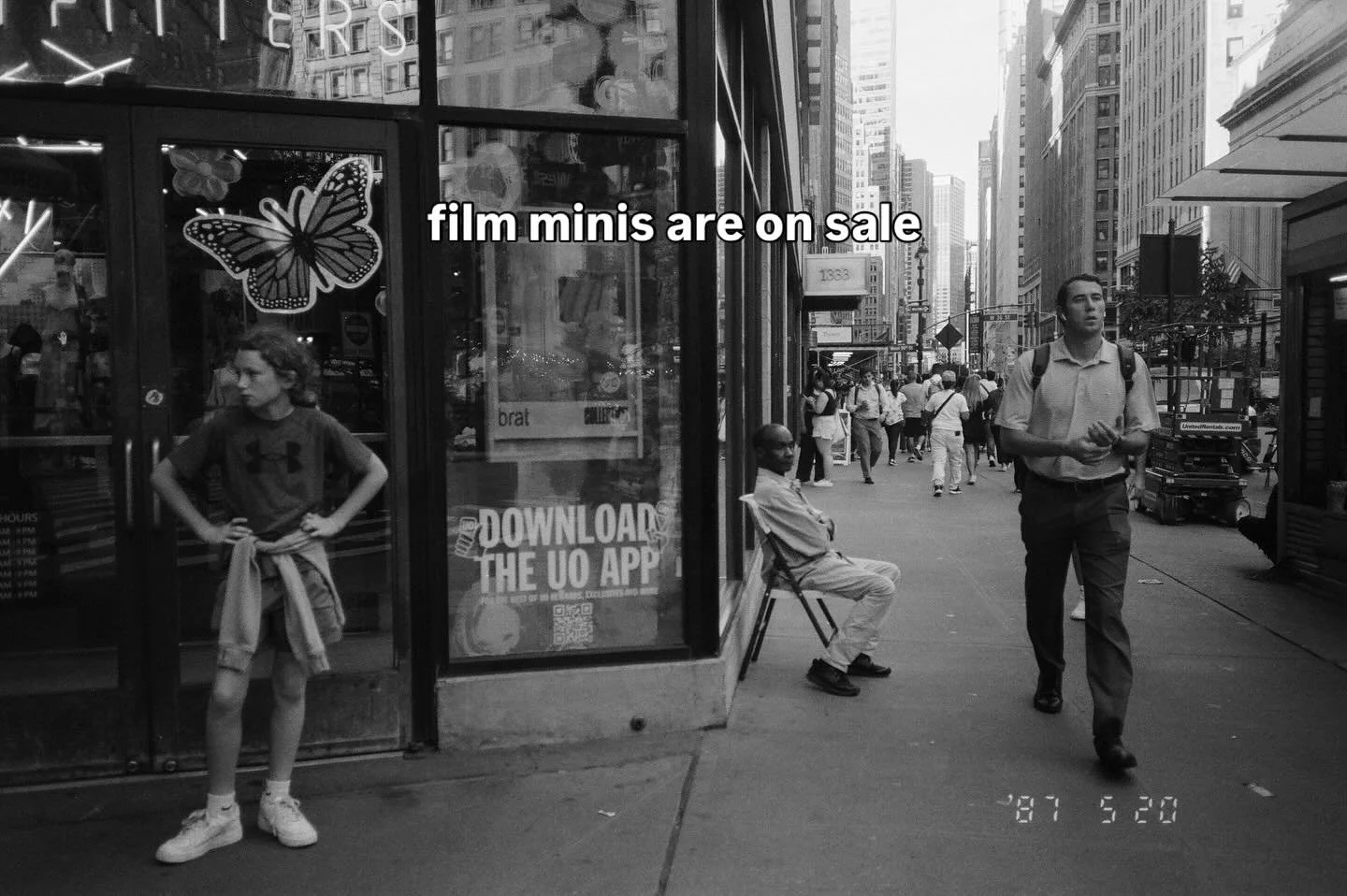 ends friday. 
families, senior sessions, couples, whatever. 
link in stories, or visit my website for details. 

[ family session minis, couples session minis, promotion, wilmington north carolina photographer, wilmington couples photographer, film p