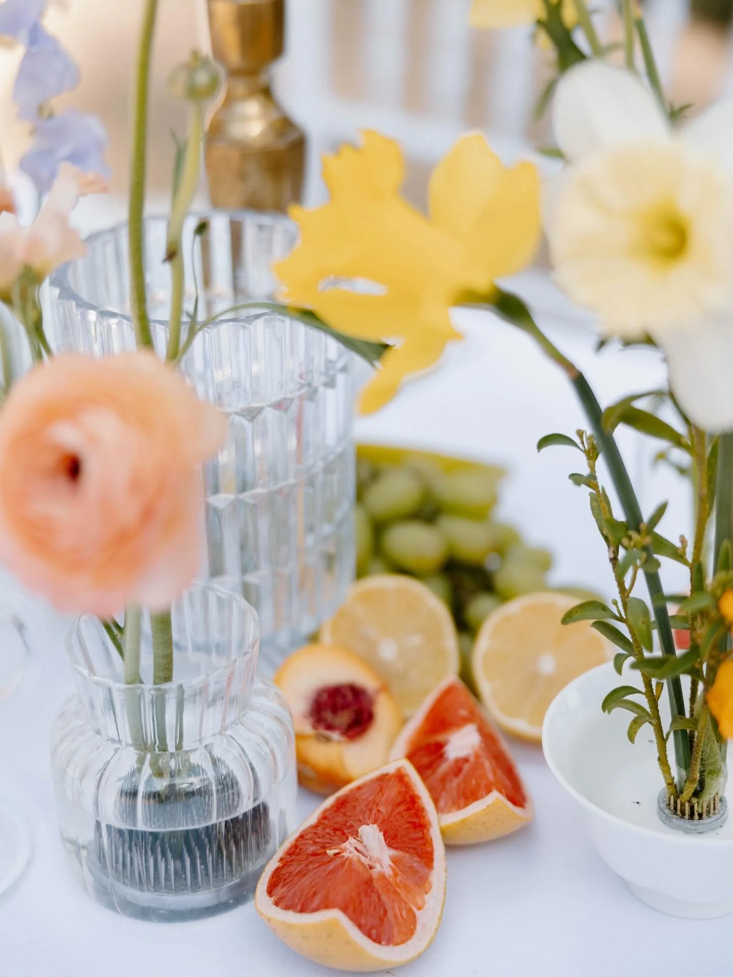 A table scape worth remembering💕

Reminiscing on all the color and fruit accents from a perfect spring day