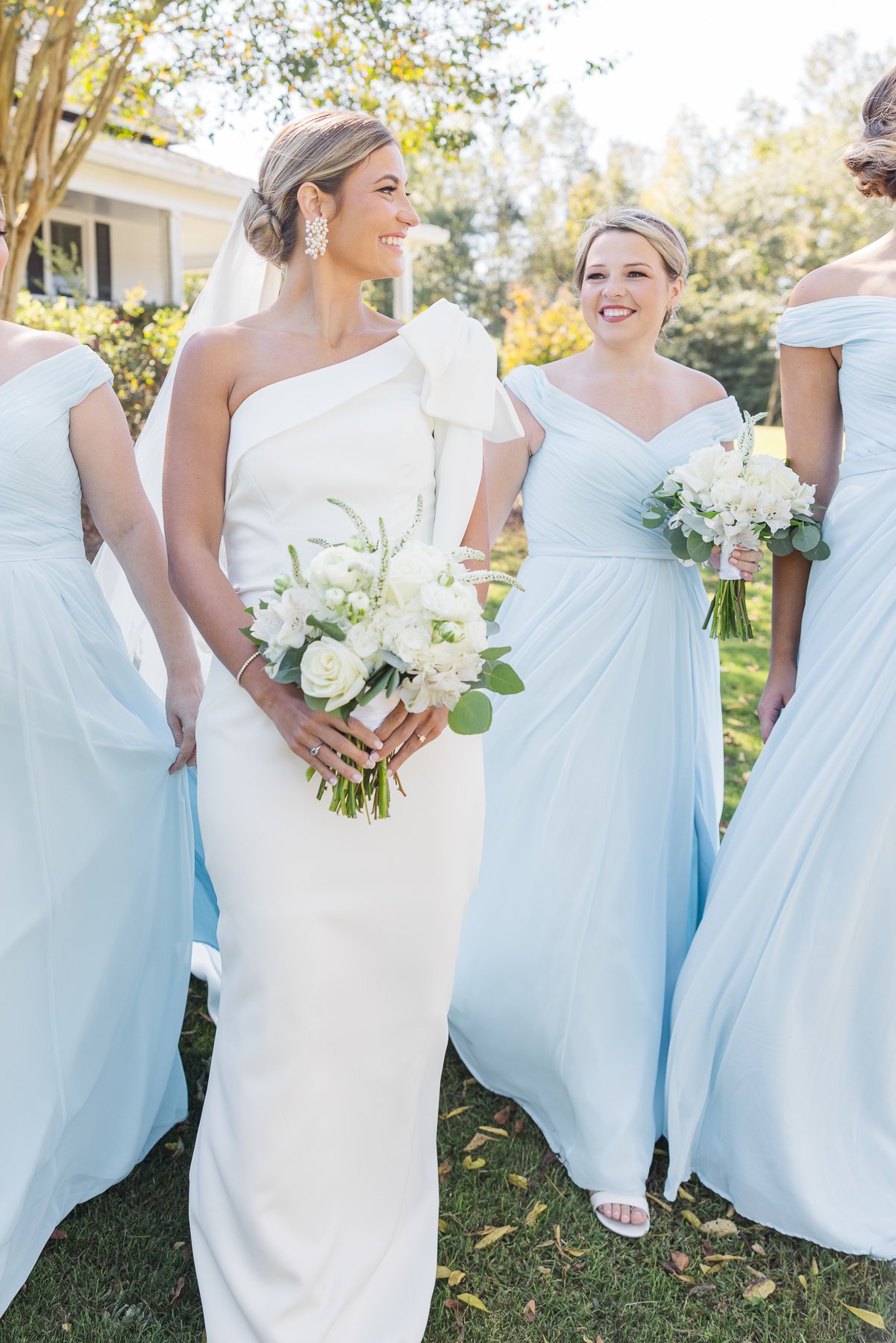 BrideandBridesmaids10077.jpg