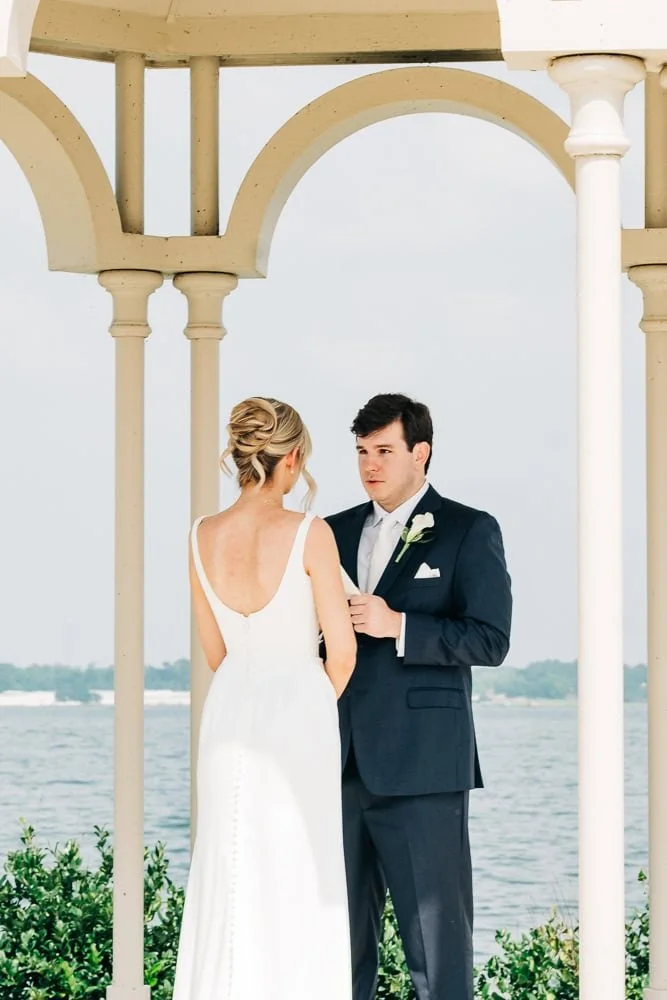 33-yacht-club-wedding-first-look.jpg