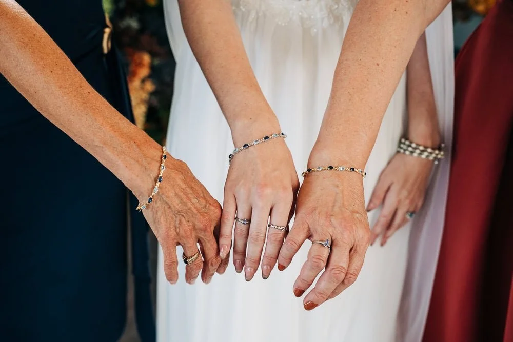 092-microwedding family moments.jpg
