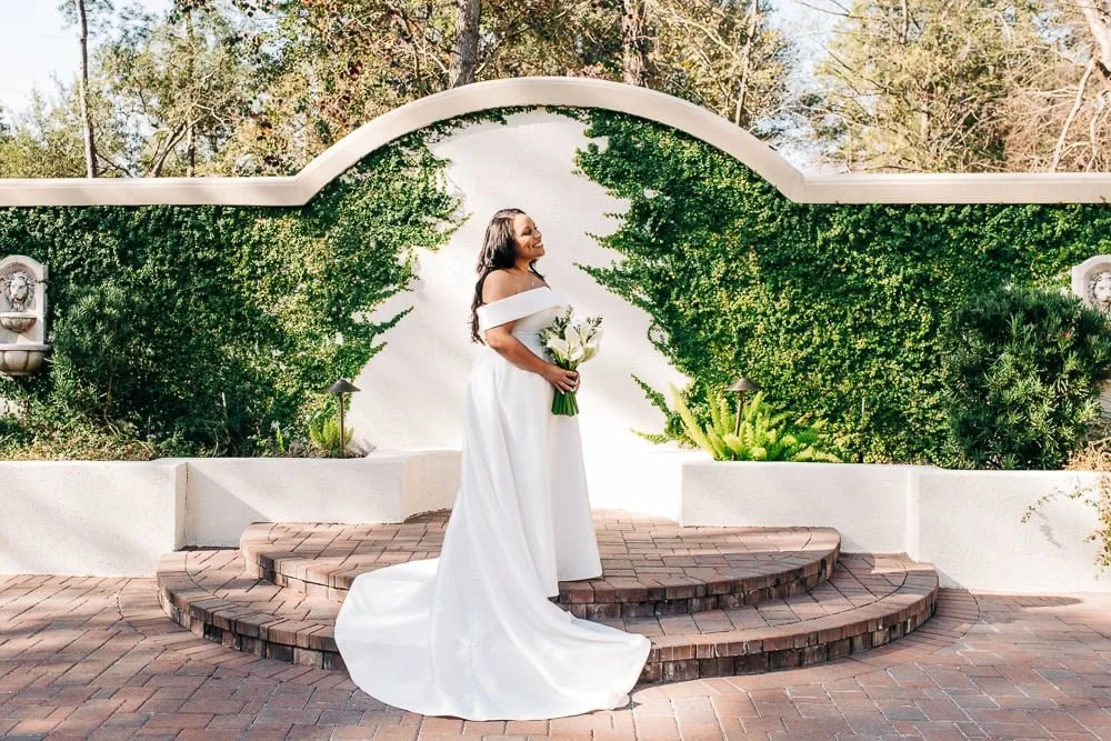 021-bridal portraits historic mansion michigan.jpg