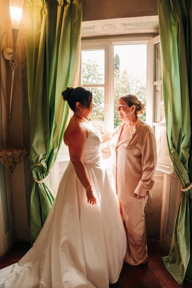 118-tuscany-wedding-getting-ready-villa.jpg