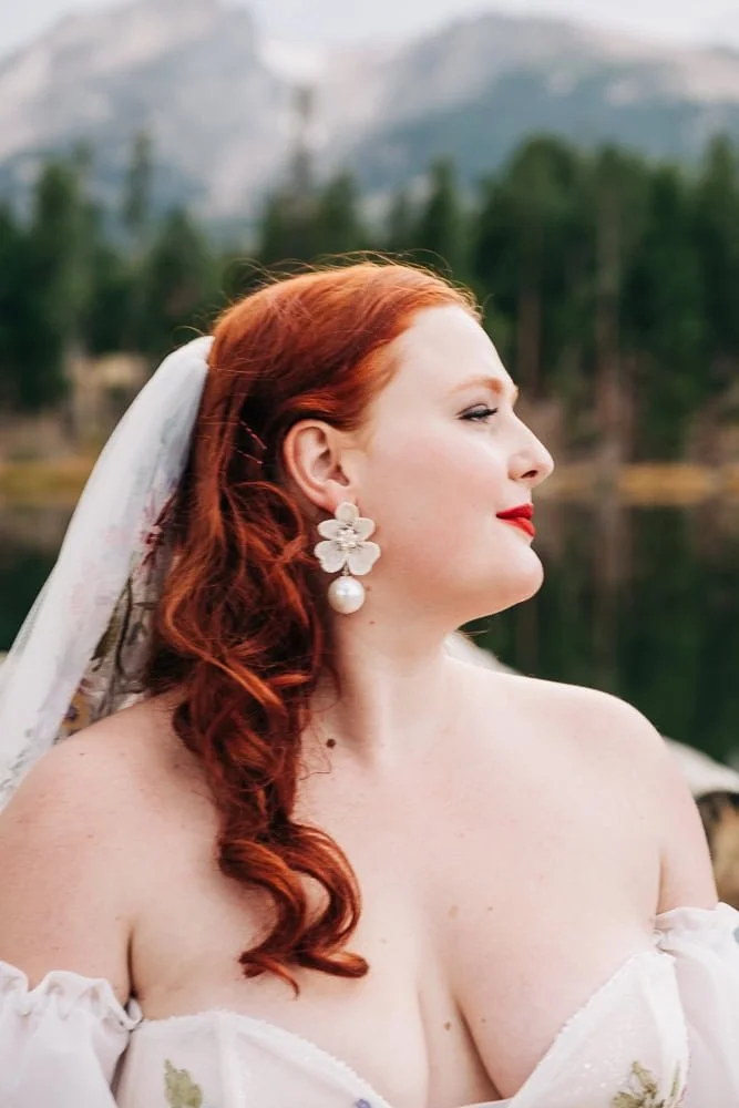 145-bride-micro-wedding-colorado.jpg