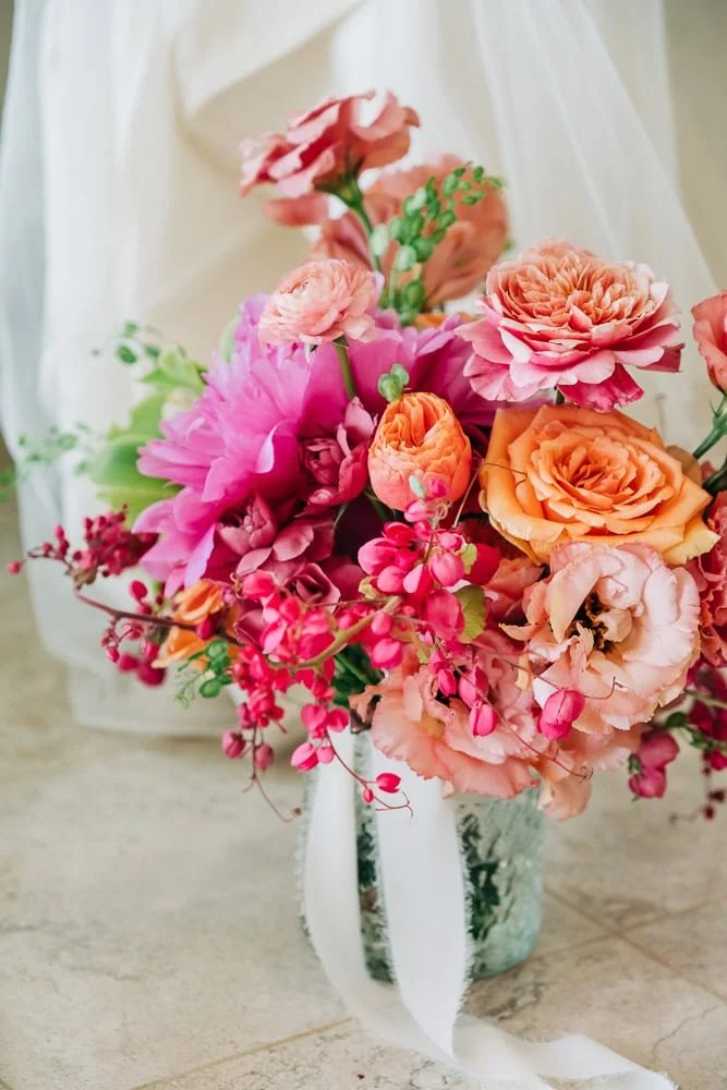 069-bridal bouquet cabo.jpg