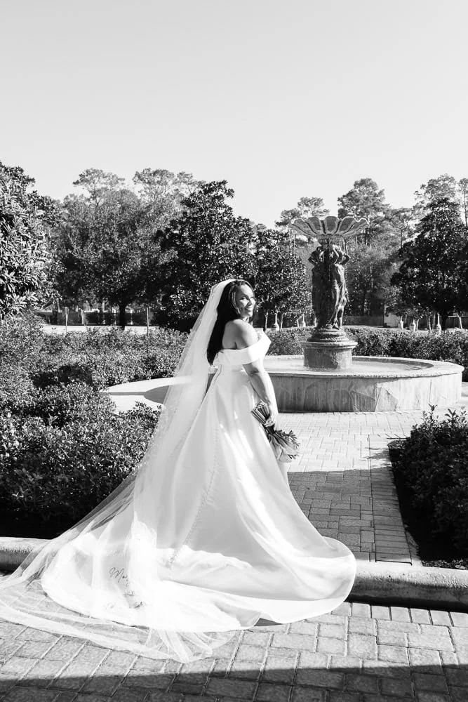 029-bridal portraits historic mansion michigan.jpg