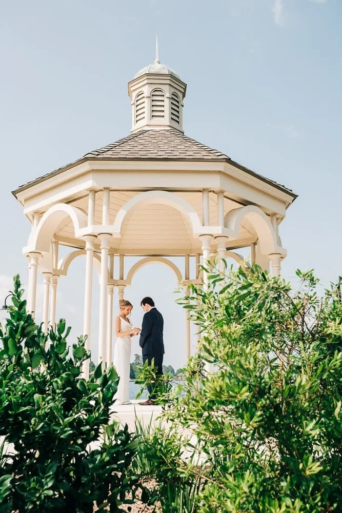 37-yacht-club-wedding-first-look.jpg