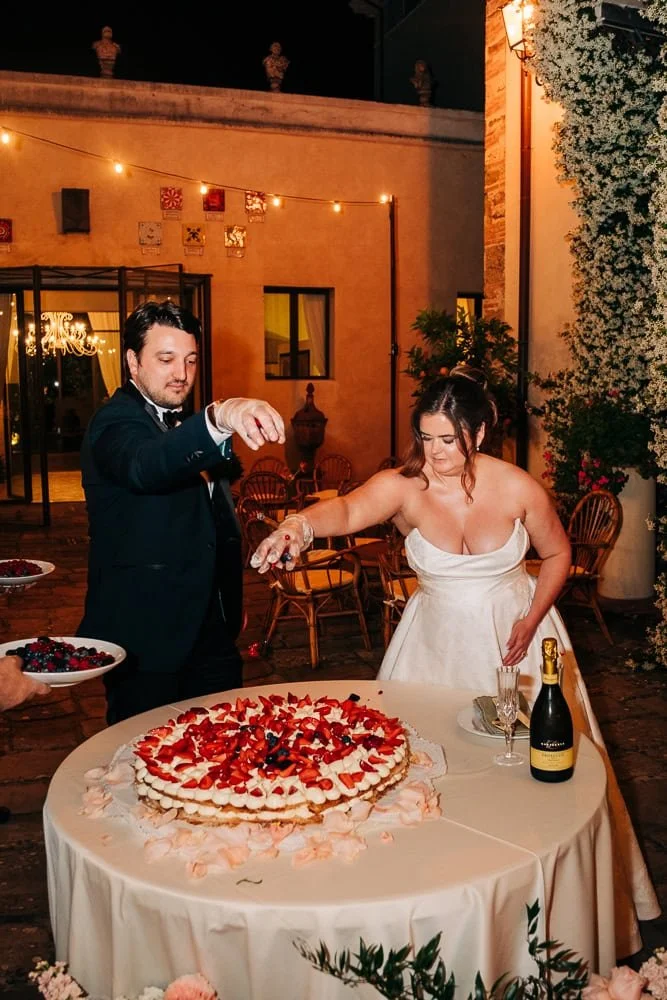 275-tuscany-wedding-cake-millefoglie.jpg