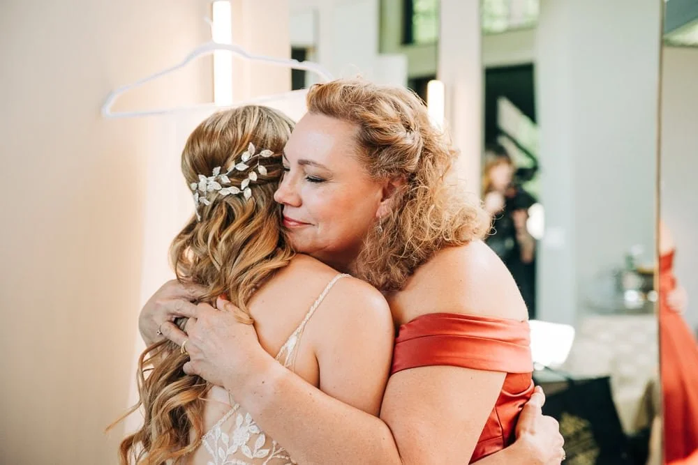 014-Fall Micro wedding bride.jpg