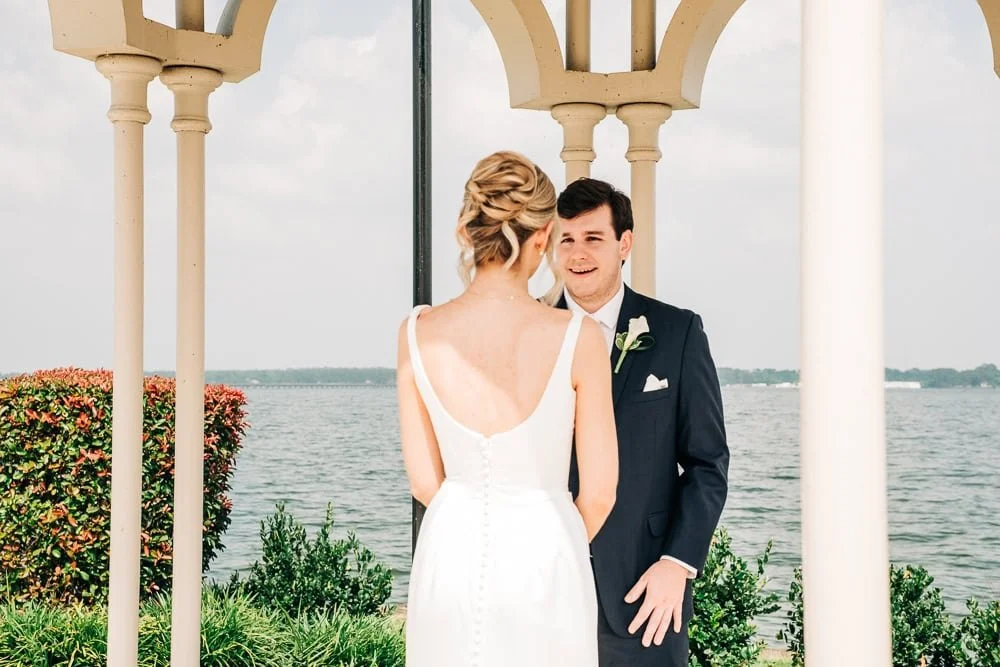 31-yacht-club-wedding-first-look.jpg