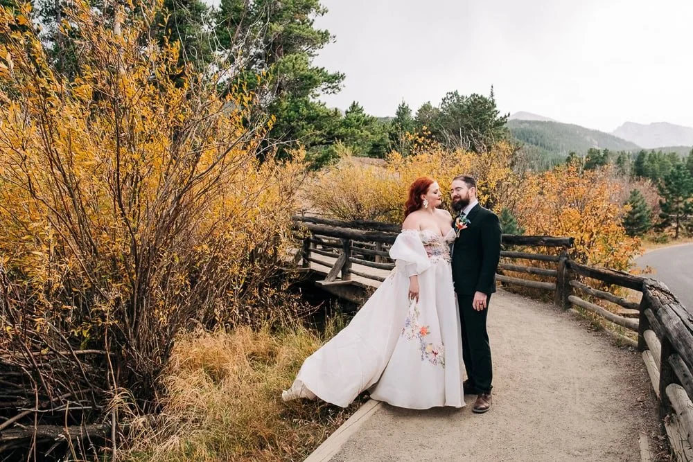 162-micro-wedding-rmnp-fall.jpg