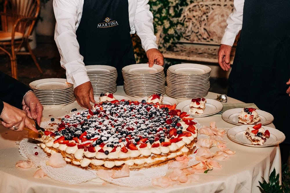 279-tuscany-wedding-cake-millefoglie.jpg