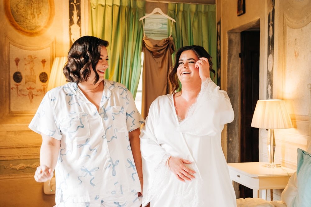 112-tuscany-wedding-getting-ready-villa.jpg