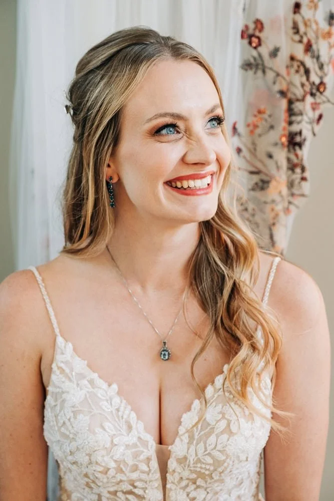 016-Fall Micro wedding bride.jpg