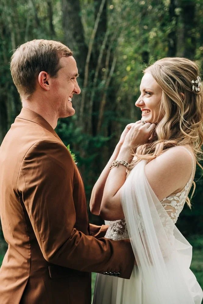 093-microwedding outdoor couple portraits.jpg