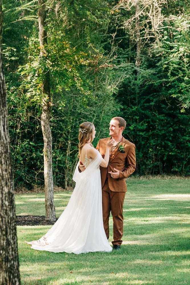 084-microwedding outdoor couple portraits.jpg