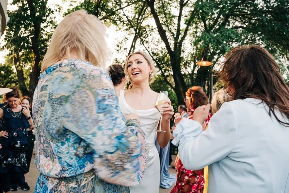 92-yacht-club-wedding-cocktail-hour.jpg