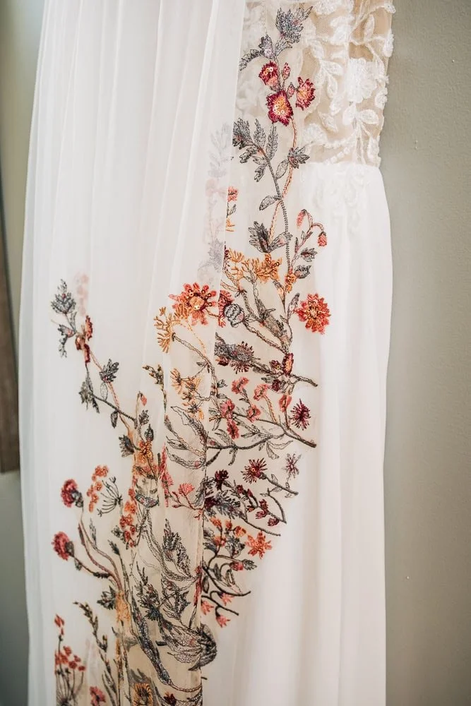 002-Fall Micro wedding bride.jpg