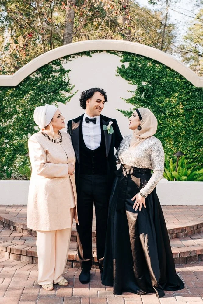 050-Muslim groom family portraits.jpg