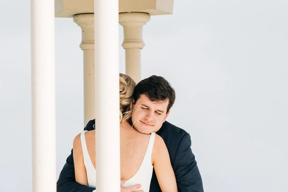 40-yacht-club-wedding-first-look.jpg